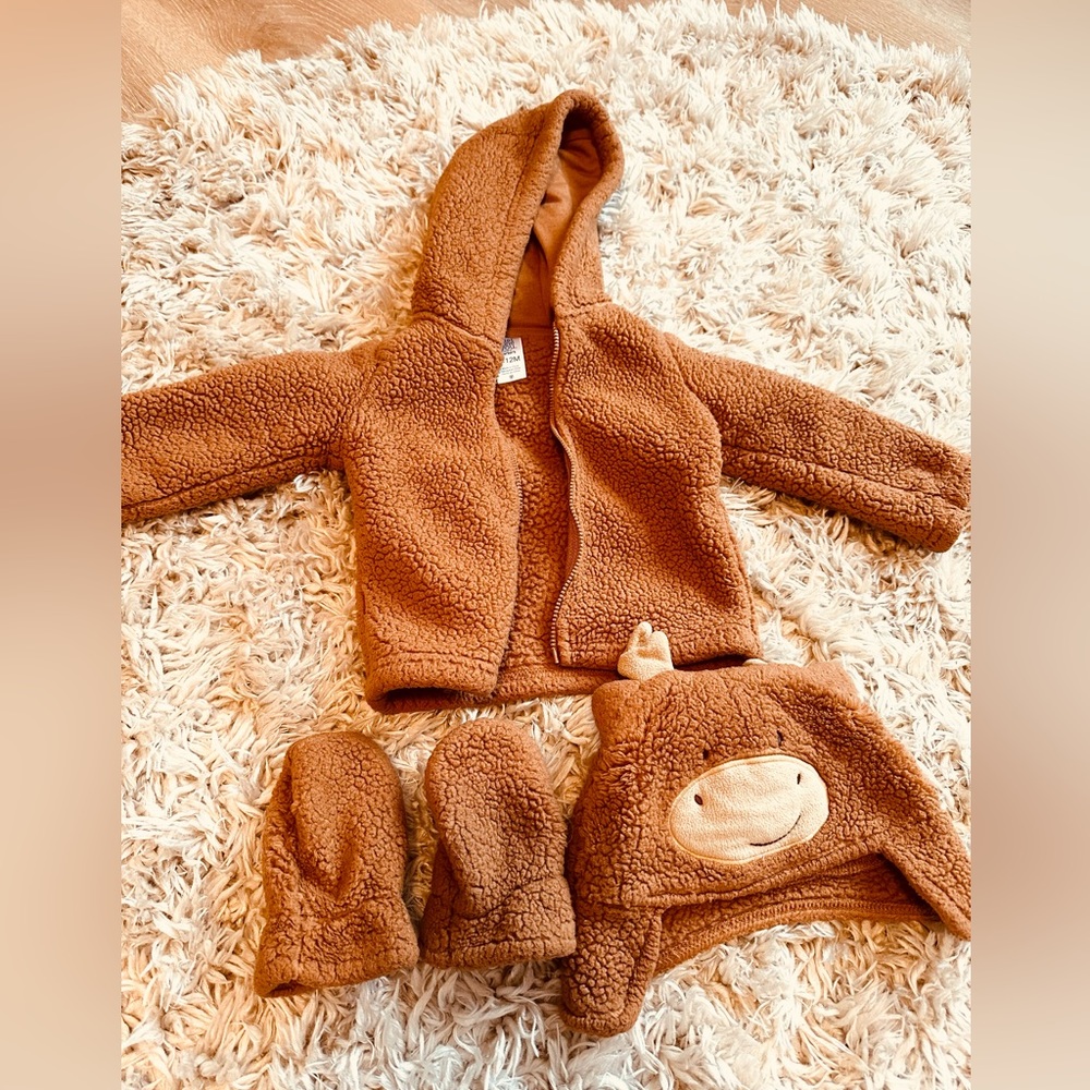 Toddler Winter Set: Fuzzy hooded Top w/ matching hat and mittens